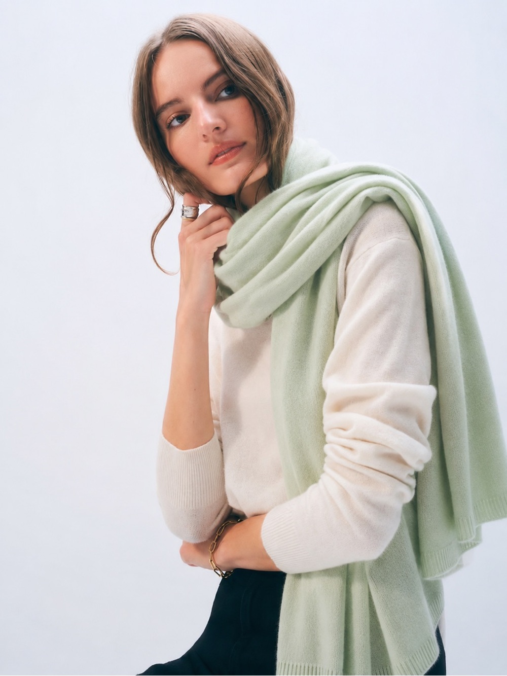 White+Warren Cashmere Travel Wrap Frosted Sage 4547T